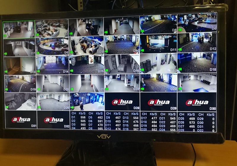 弱电工程，一个听起来既神秘又复杂的话题。但其实，它就在我们日常生活的每一个角落——从家里的智能灯光到商场里的监控系统。